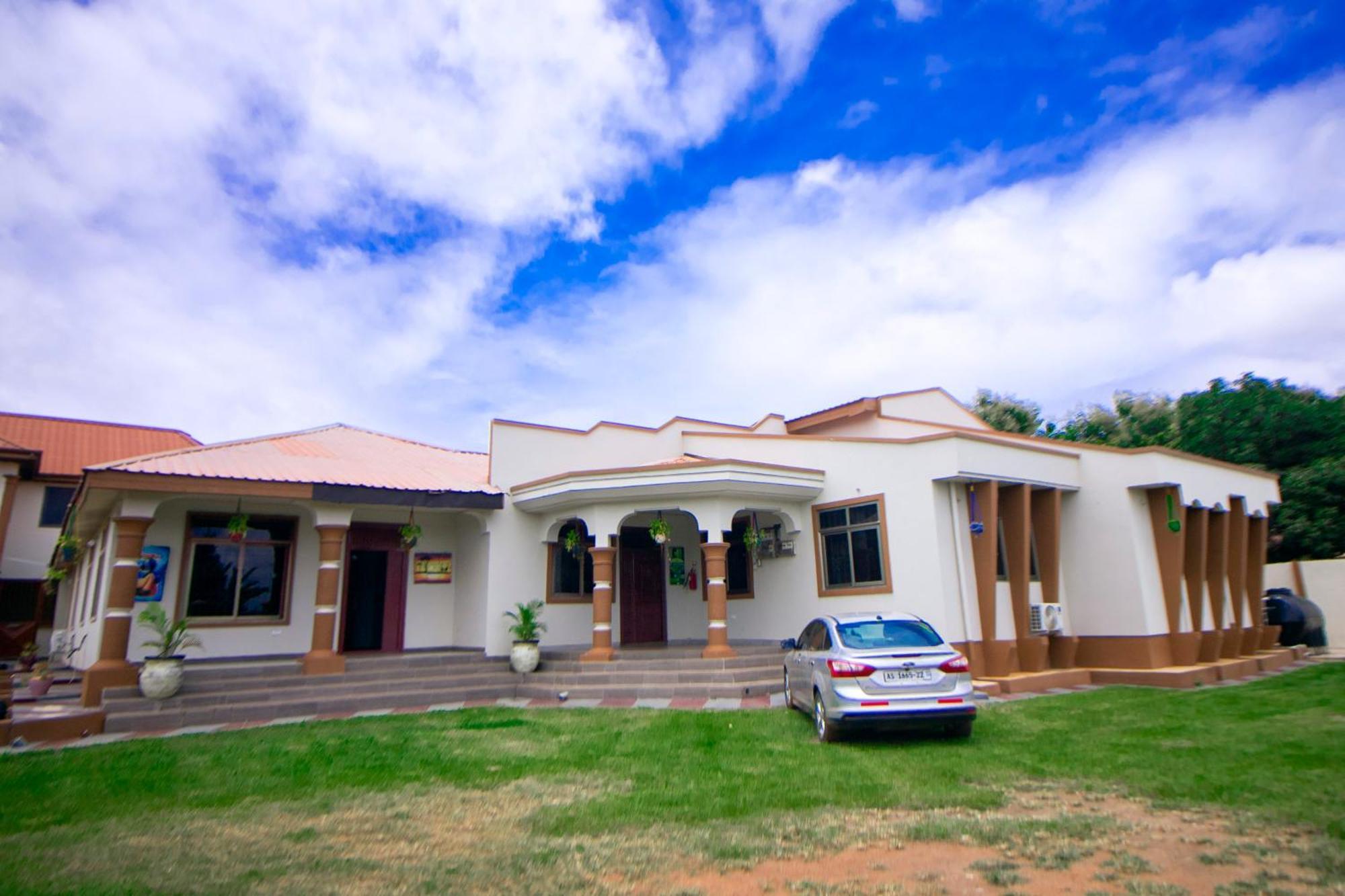 Indigo Cottage And Apartment Kumasi Exterior photo