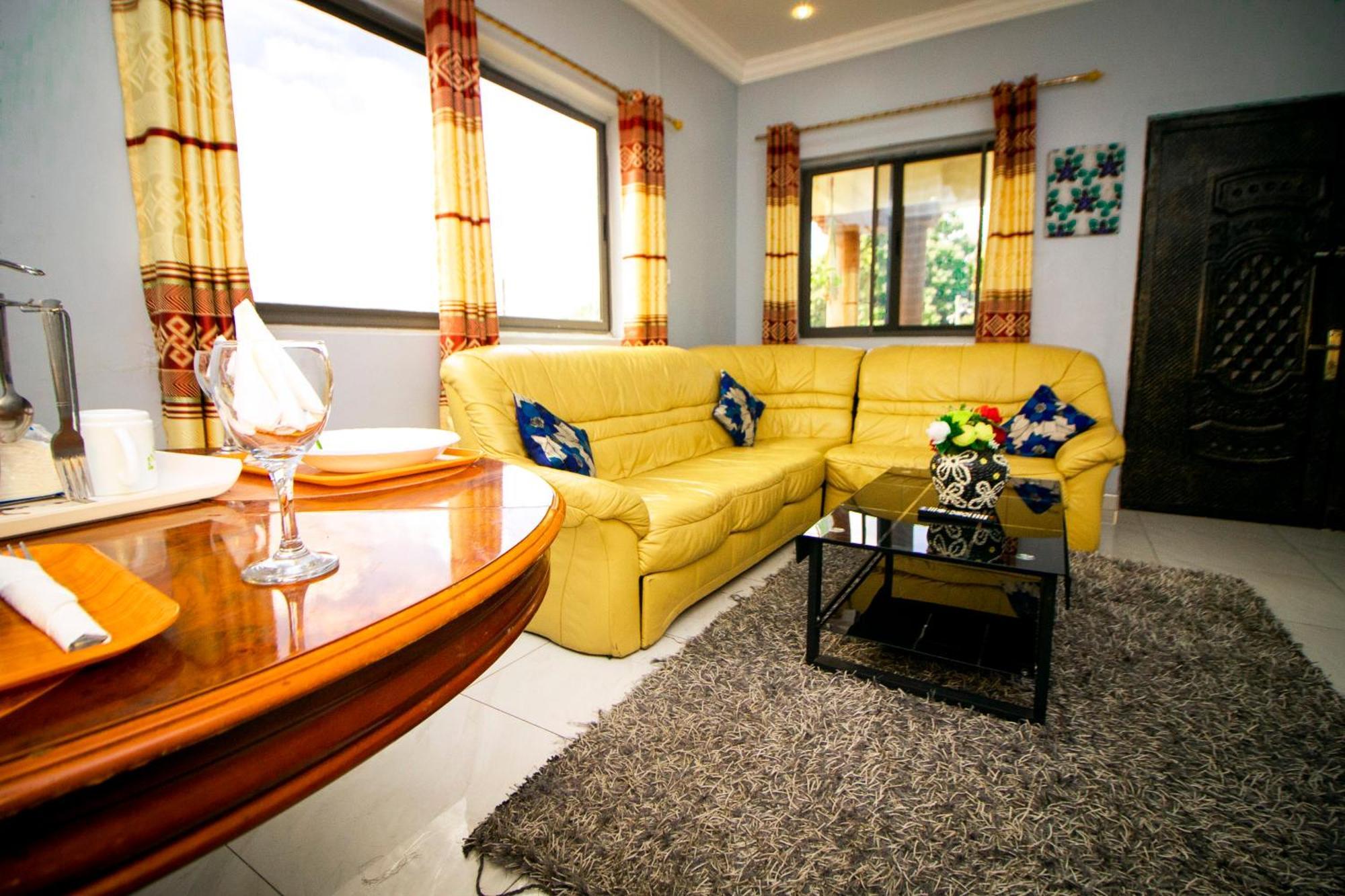 Indigo Cottage And Apartment Kumasi Exterior photo